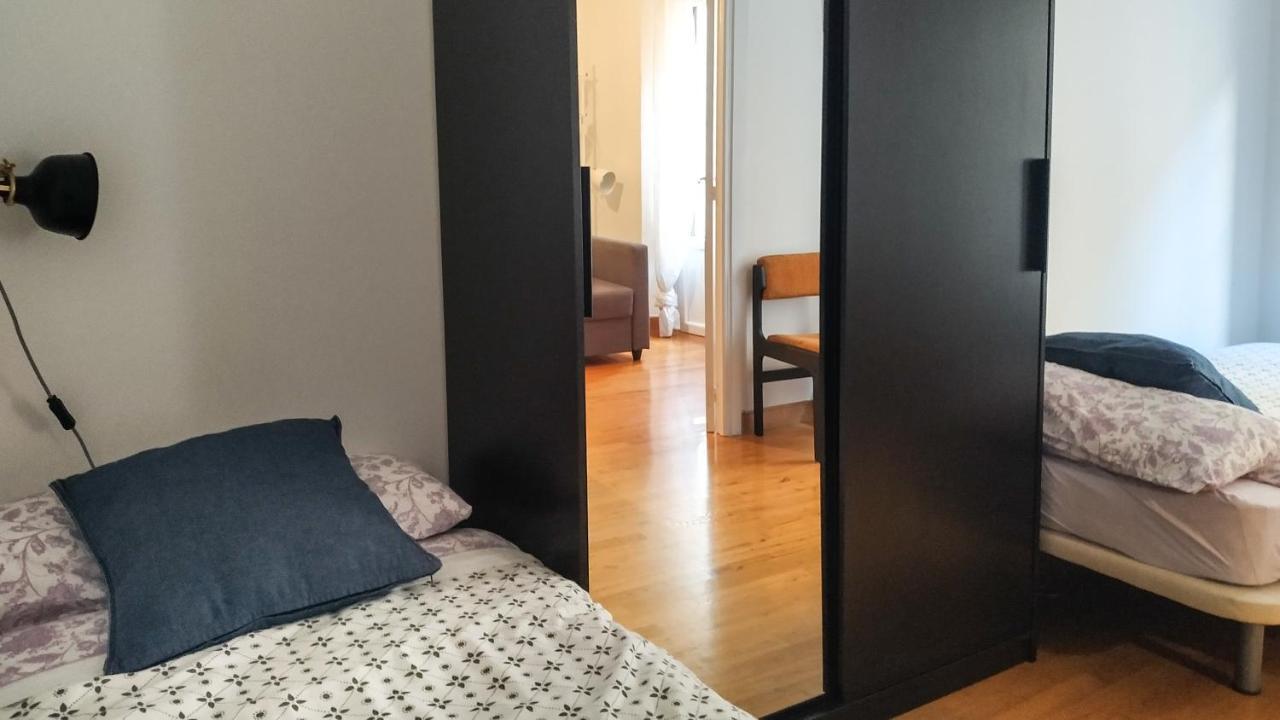 At Compania 100 M2 2 Wc Apartment Pamplona Luaran gambar