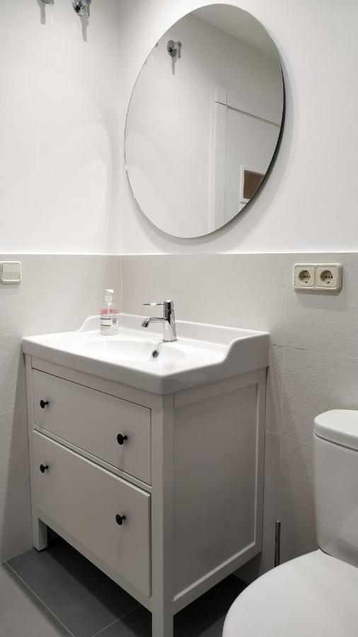 At Compania 100 M2 2 Wc Apartment Pamplona Luaran gambar